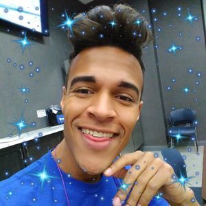 Meet your Posher, Travis thiel